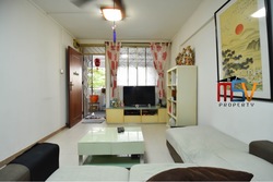 Blk 687 Hougang Street 61 (Hougang), HDB 3 Rooms #217697091